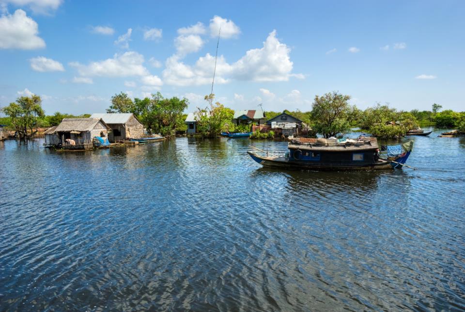 Case galleggianti nel lago Tonle Sap in Cambogia