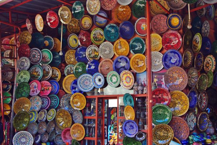 Pregiati esempi di ceramiche marocchine