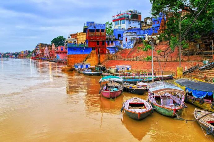 Barche sul Gange in India