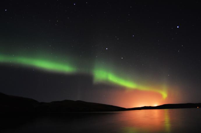 Aurora boreale in Scozia nelle isole Shetland