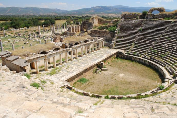L'ampio ed elegante teatro di Afrodisia, risalente al I sec. a.C.
