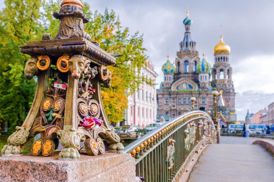 Cattedrale di San Pietroburgo e dettaglio del ponte