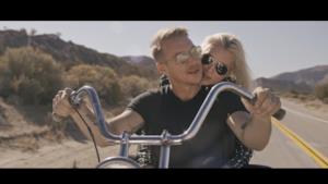 Major Lazer - Be Together (feat. Wild Belle) (Video ufficiale e testo)