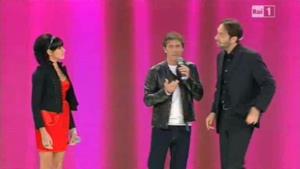 Luca Barbarossa, Raquel del Rosario e Neri Marcorè - Fino in fondo (Duetti Sanremo 2011)