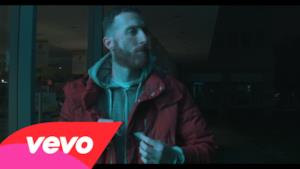 Mecna, in Non dovrei essere qui se la prende con il rap italiano