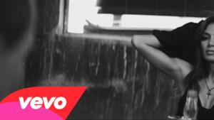 Nicole Scherzinger - On The Rocks (Video ufficiale e testo)