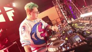 Slushii - Hold On (Video ufficiale e testo)