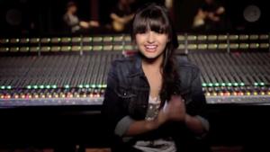 Rebecca Black - My Moment (nuovo video 2011)