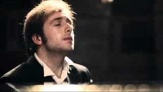 Raphael Gualazzi - reality and fantasy (Video ufficiale e testo)