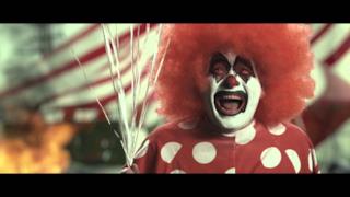 Steve Aoki - Cudi the Kid (feat. Kid Cudi & Travis Barker) (Video ufficiale e testo)