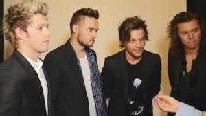 One Direction, l'intervista nel backstage dei Billboard Music Awards 2015 (video)