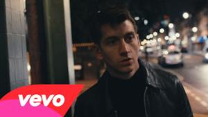 Arctic Monkeys - Why'd You Only Call Me When You're High? | Video ufficiale, testo e traduzione