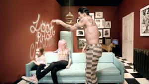 Red Hot Chili Peppers - Look Around (video ufficiale)