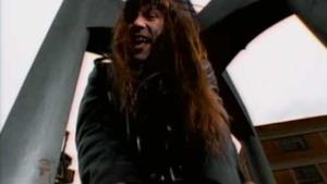 Iron Maiden - Be Quick Or Be Dead (Video ufficiale e testo)