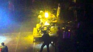 Justin Bieber suona la batteria- Assago, Milano 9-04-11