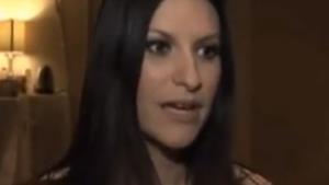 Laura Pausini a Tg2 Storie intervistata prima del concerto a New York