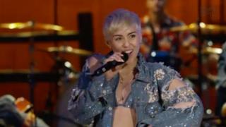 Miley Cyrus MTV Unplugged - Jolene