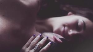 MAX MANIE - Sunday (Video Ufficiale e Testo)