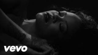 Rihanna - Kiss It Better (Video ufficiale e testo)