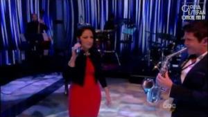 Gloria Estefan - How Long Has This Been Going On (feat. Dave Koz) (Video ufficiale e testo)