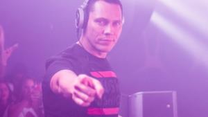 ClubLife by Tiësto Podcast 450