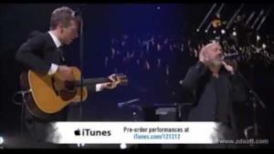 Chris Martin & Michael Stipe - Losing My Religion al concerto per Sandy [VIDEO]