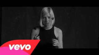 AURORA - Runaway (Video ufficiale e testo)