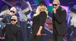 Christina Aguilera e Pitbull ai Kids Choice Awards 2013 [VIDEO]