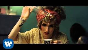 Melanie Martinez - Sippy Cup (Video ufficiale e testo)