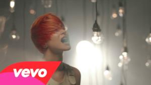 Zedd ft. Hayley Williams - Stay The Night \\ Video ufficiale, testo e traduzione lyrics