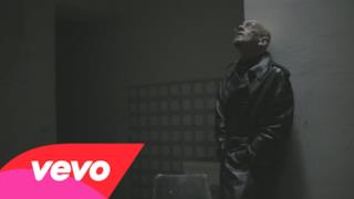 Enrico Ruggeri, Centri commerciali è il nuovo singolo da Pezzi di vita