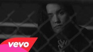 Demi Lovato - Waitin for You (feat. Sirah) (Video ufficiale e testo)