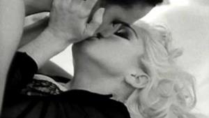 Madonna - Justify My Love (Video ufficiale e testo)