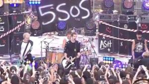 5 Seconds Of Summer - She Looks So Perfect live al Today Show (video)