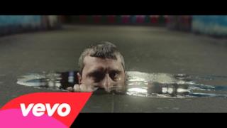 The Maccabees - Spit It Out (Video ufficiale e testo)