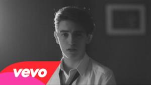 Michele Bravi - La vita e la felicità - Video ufficiale e testo