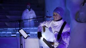 Ice Music, la band che suona strumenti di ghiaccio