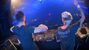 Breathe Carolina - Nights (Video ufficiale e testo)