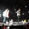 One Direction ballano una danza irlandese durante il tour 2013