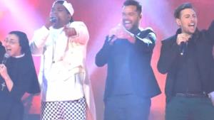 Ricky Martin canta e balla con i concorrenti di The Voice Of Italy 2014