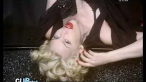 Kylie Minogue - 2 Hearts (Video ufficiale e testo)