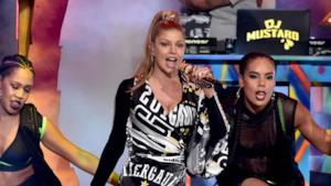 Fergie - L.A. Love (La La) live AMA's 2014 (video)