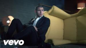 Nick Jonas - Under You (Video ufficiale e testo)