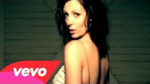 Sara Evans - Suds In The Bucket (Video ufficiale e testo)