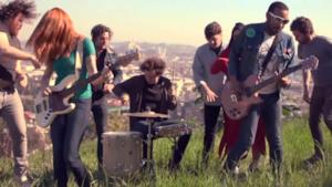 La Sera - Devils Hearts Grow Gold (Video ufficiale e testo)