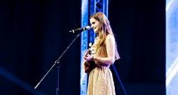 Violetta Zironi: con l'ukulele a X Factor 2013