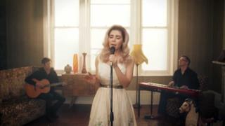 Marina and The Diamonds - Lies (Video ufficiale e testo)