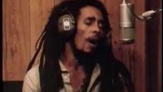 Bob Marley - Could You Be Loved (Video ufficiale e testo)