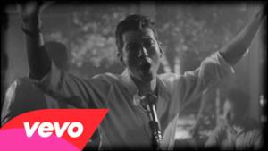 Arctic Monkeys - Arabella (video ufficiale, testo e traduzione)