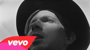 Beck - Heart Is a Drum (Video ufficiale e testo)